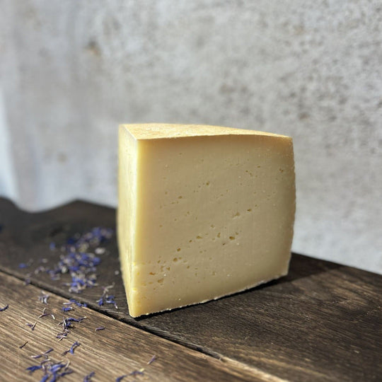 Münchens einziger Hartkäse von der Münchner Käse Manufaktur.